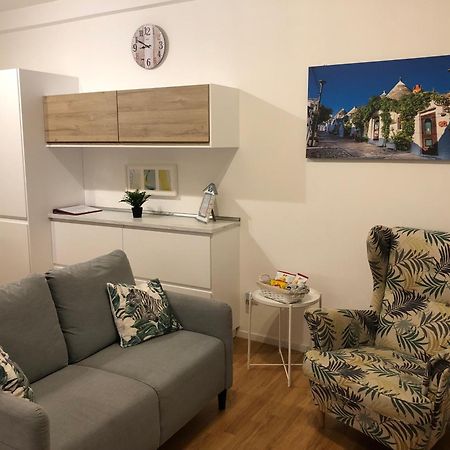 Garden View Salandra Apartment - Bari Policlinico エクステリア 写真